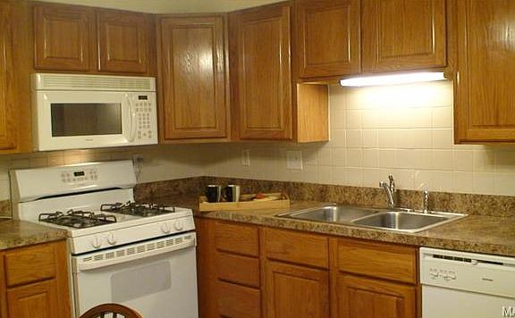 3rd image of 217 Monclay Ct Unit 2N