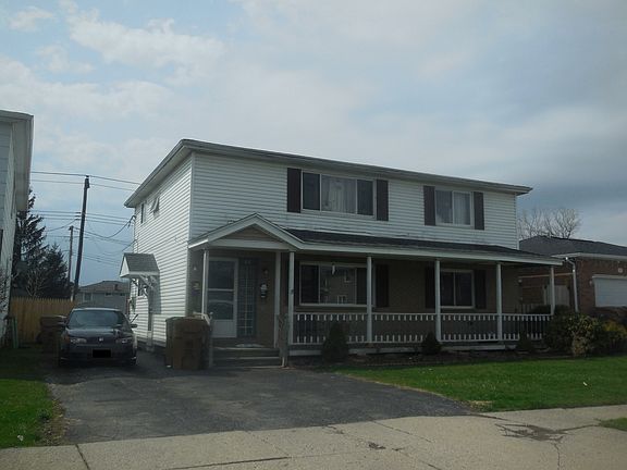 3rd image of 95 N Seine Dr