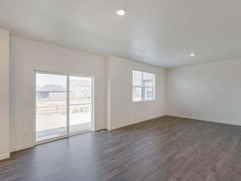 4992 Abigar St — Photo 14