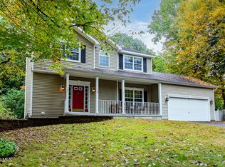 16 Santee Dr, Wilton, NY 12831