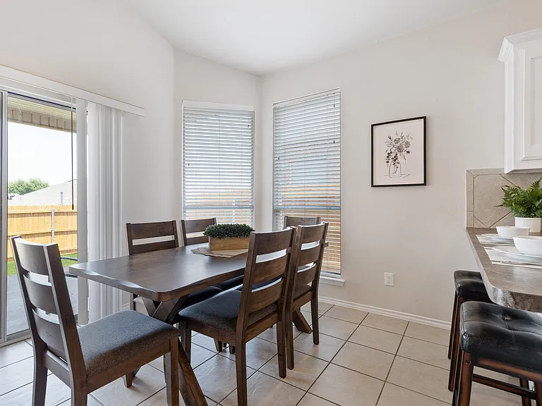 4037 Martinsburg Dr — Photo 13
