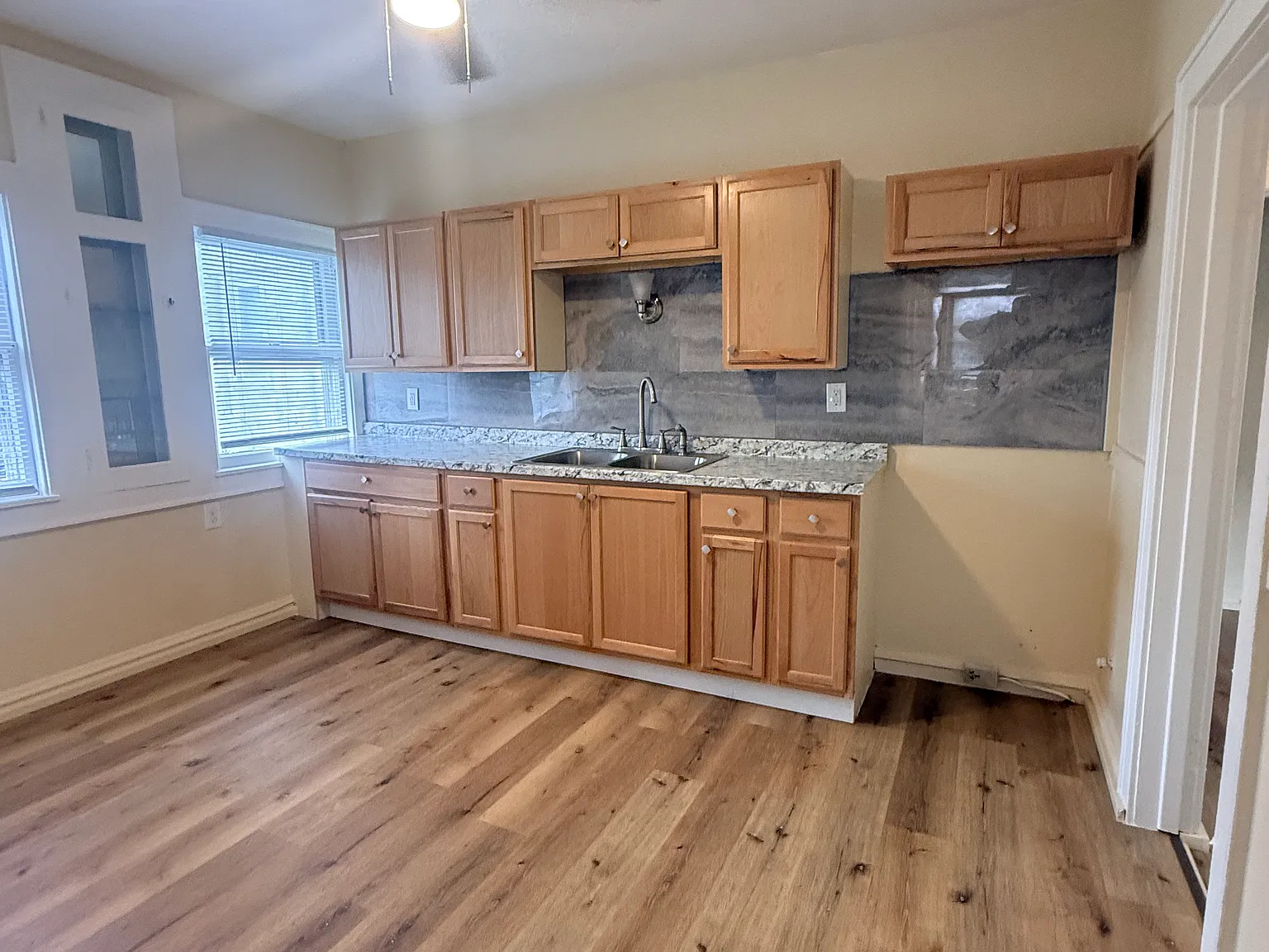 3 bed, 2206 sqft, $1,500 — Photo 1