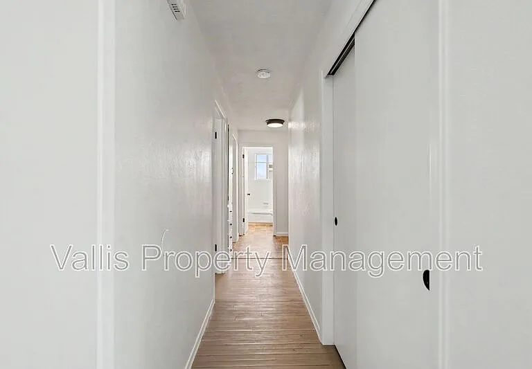 2519 Hyde Ct SE — Photo 16