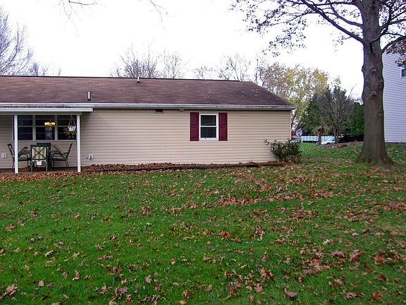 4th image of 4092 Hilltop Dr