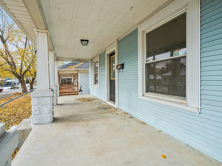 1012 E Taylor St — Photo 13