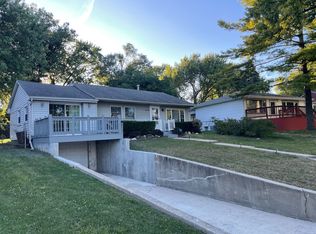 33240 N Greentree Rd, Grayslake, IL 60030