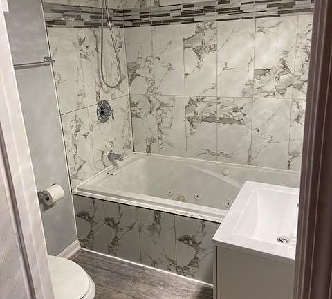 5th image of 4735 W Congress Pkwy #1