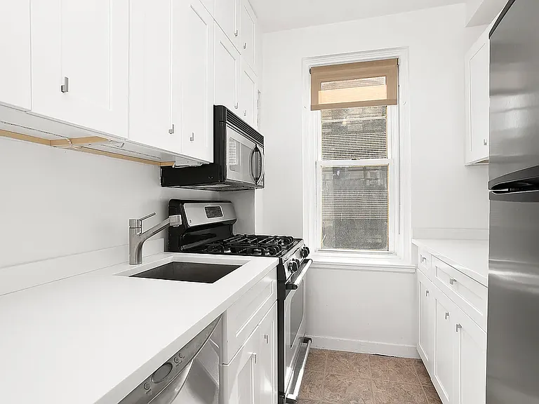 59 W 12th St #7D — Photo 6