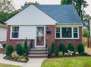 323 Harvard Rd S, Garden City, NY 11530