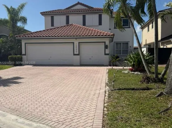 13590 SW 144th Ter, Miami, FL 33186