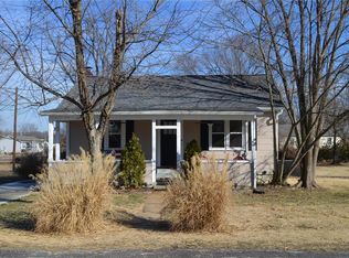 406 S 3rd St, Eureka, MO 63069