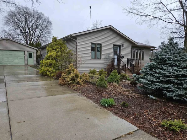 115 Davis St, Lodi, WI 53555