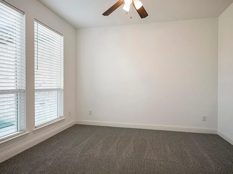 2351 Waterford Way — Photo 18