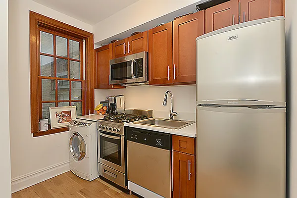 Rented by Cooper & Cooper Real Estate | media 23