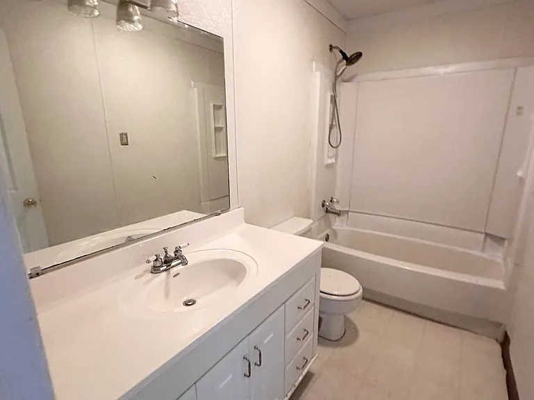 1 Phlox Dr — Photo 8