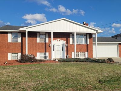 818 Seneca Dr, Belpre, OH, 45714