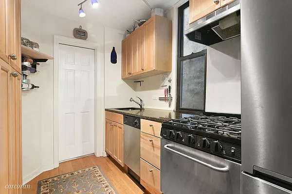 Sold by Corcoran | media 12