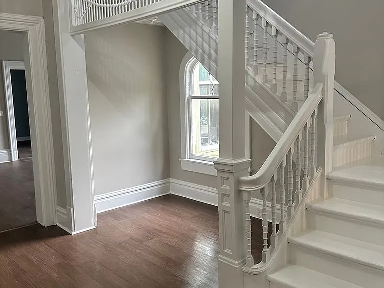413 E Illinois Ave — Photo 15