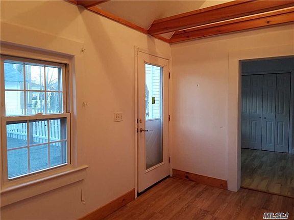 5th image of 494 Main St APT 1