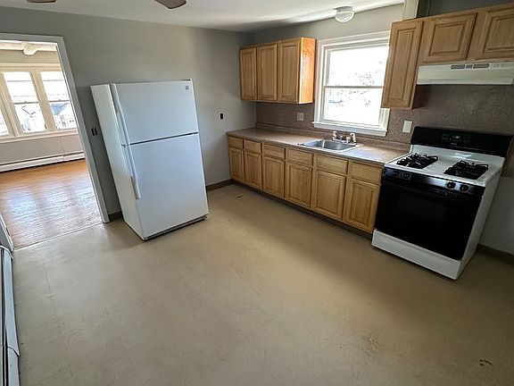 4th image of 455-477 Sedgewick Ave