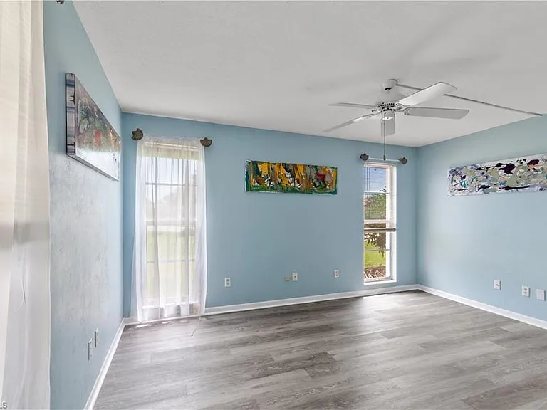 4105 Lakewood Blvd #E-18 — Photo 32