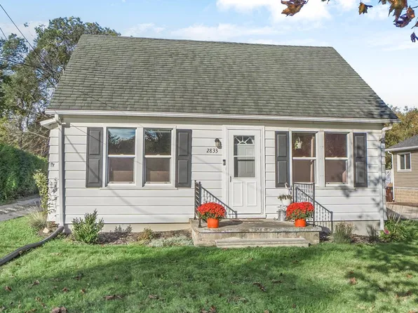 2833 South 128th STREET, New Berlin, WI 53151