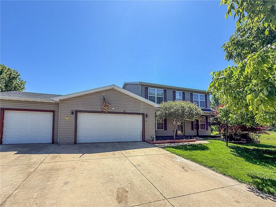 1st image of 702 Balsam Dr