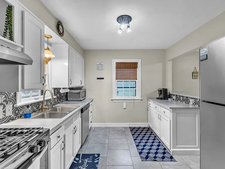 124 Oak Knolls Ave — Photo 17