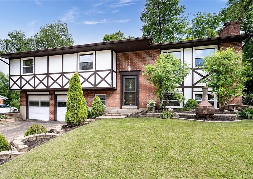 1st image of 424 Lincoln Green Dr