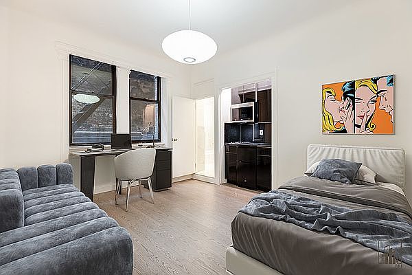 1st image of 105 E 15th St APT 5