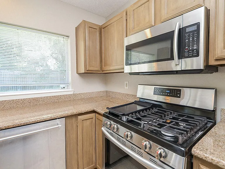 22630 Powell House Ln — Photo 15