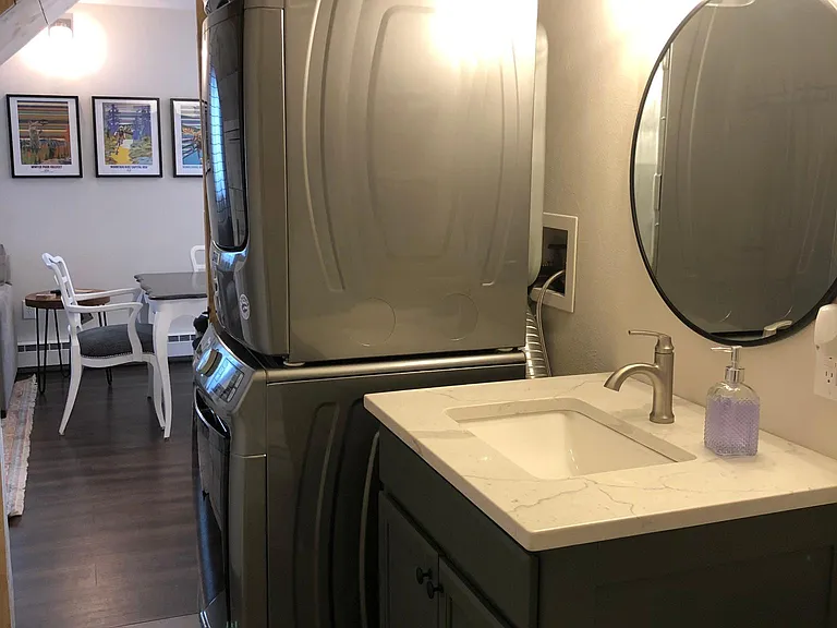 Main bathroom with a tub.