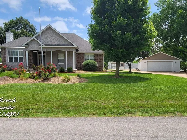 18648 Sterett Creek Village Dr, Warsaw, MO 65355