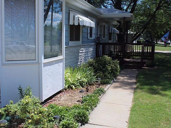 2nd image of 515 Berkshire Dr