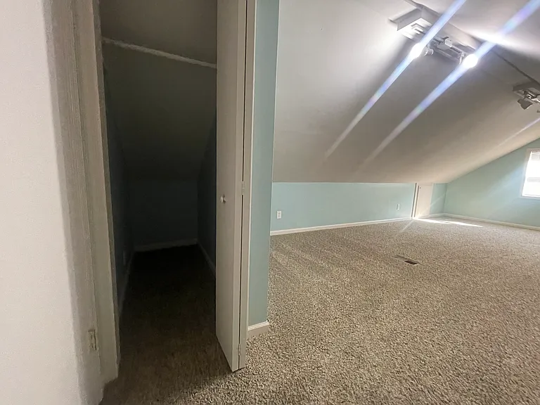 5211 River Rd — Photo 33
