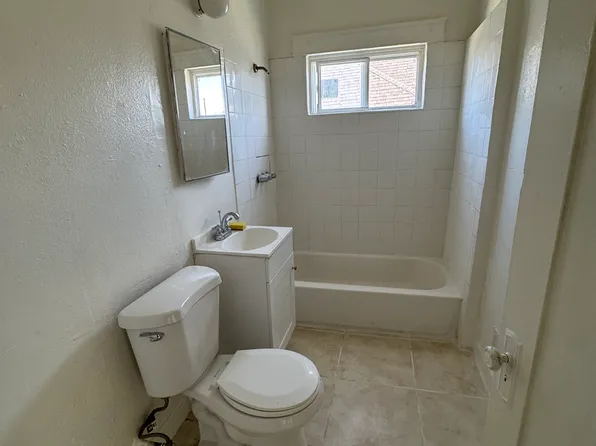 312 E 25th St APT 5, Los Angeles, CA 90011