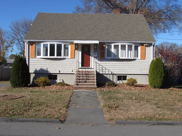 42 Elmwood Ave, Saugus, MA 01906
