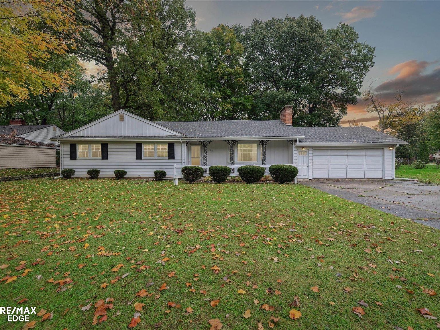 6209 Woodmoor Dr Burton MI 48509 Zillow