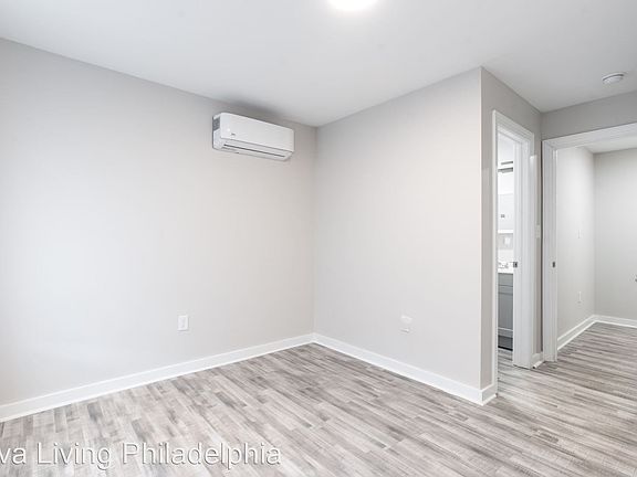 5th image of 720 E Hilton St Floor 2