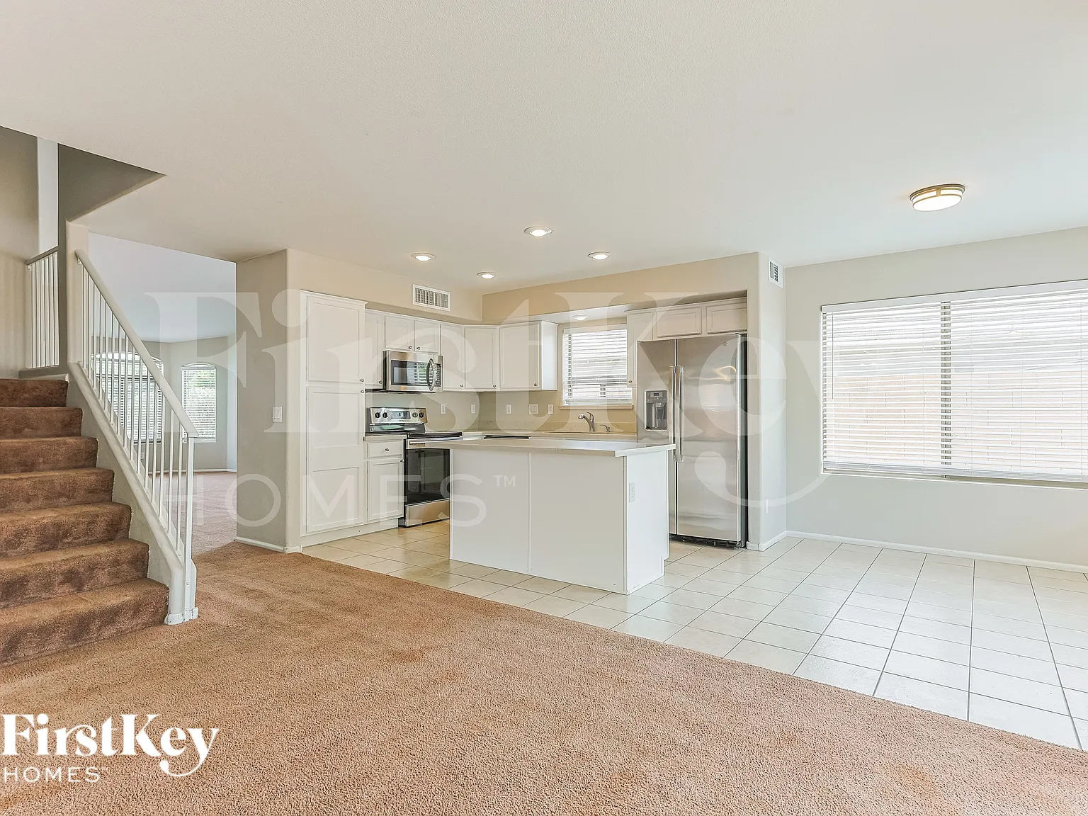 4 bed, 2.5 bath, 2110 sqft, $2,165 — Photo 4