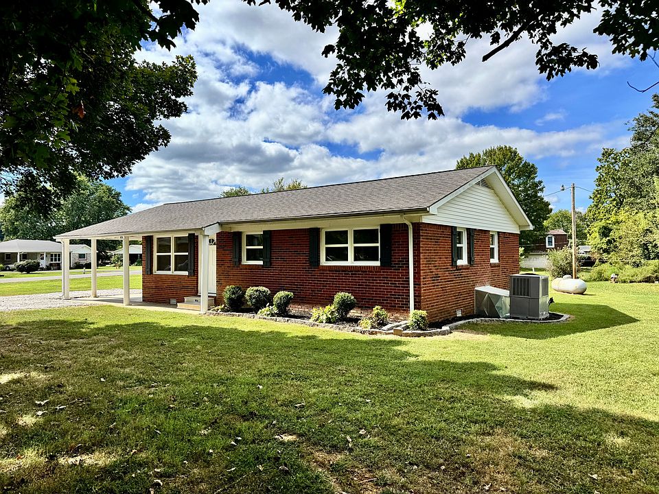 1st image of 456 Blankenship Rd
