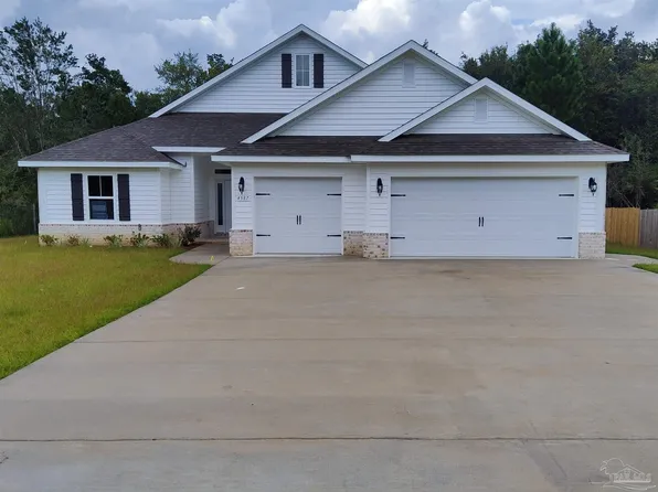 4587 Red Oak Dr, Milton, FL 32583