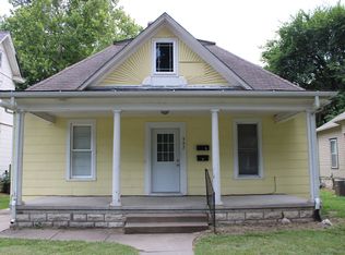 907 Leavenworth St, Manhattan, KS 66502