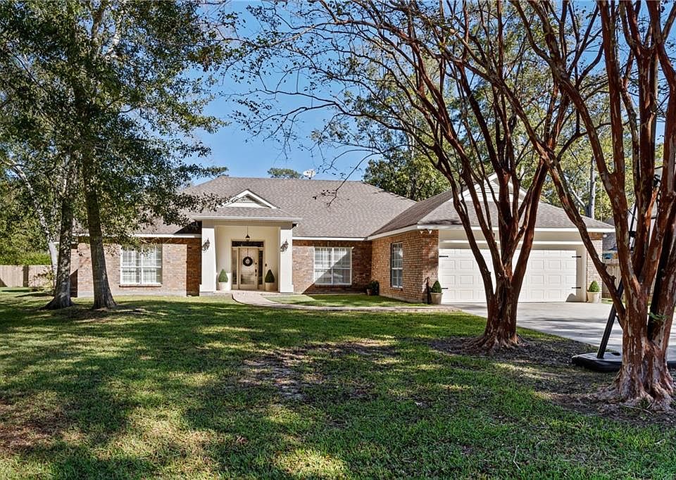 1st image of 943 Colewa Ct