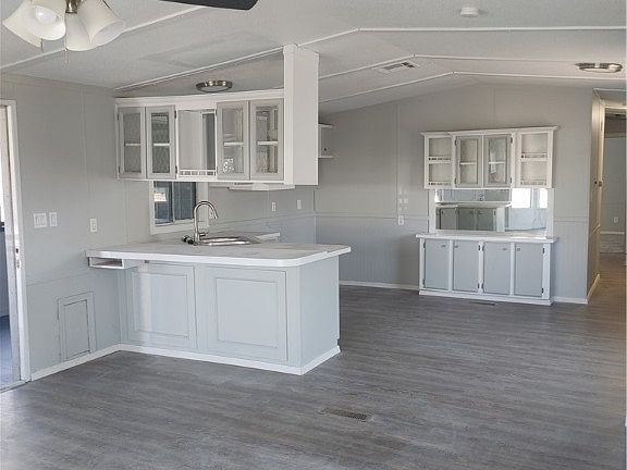 4th image of 4818 Leland Lane