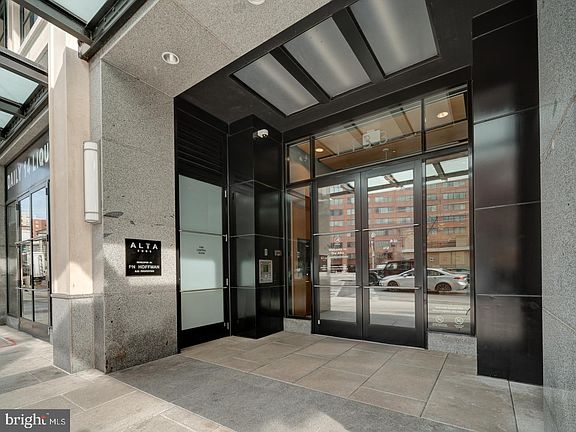 4th image of 1133 14th St NW APT 609