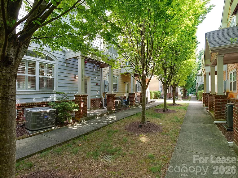 1571 Pecan Ave — Photo 6
