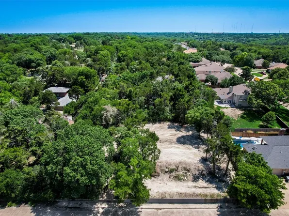 31 Ranchero Ln, Dallas, TX 75236