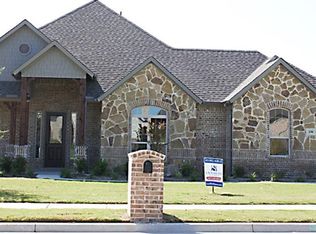 238 Katy Lake Dr, Waxahachie, TX 75165
