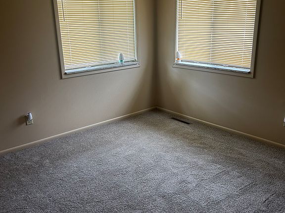 5th image of 507 Coyne St APT 1